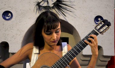 Gümüşlük Festivali Gitarist Begül Erhan’ı Konuk Etti