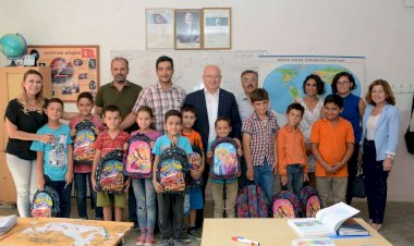 Başkan Gümüş’ten Çocuklara Dayanışma Çantası