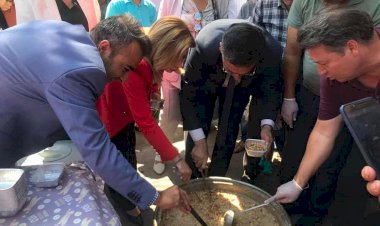 Yatağan’da 5 Kazan Aşure Halka Dağıtıldı