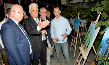 Tarihi Arasta’da illüstrasyon Sergisi