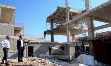 Başkan Aras Yıkım Alanlarında İncelemede Bulundu