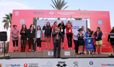 Seneye Gece Yüzme Etkinliği Kumbahçe'de Olacak