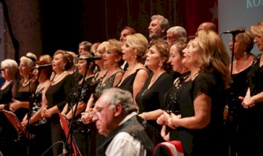 Nihavend ve Rast Şarkılarla Muhteşem Bir Konser