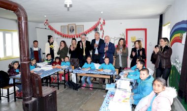 Orda Bir Köy Var Yakında