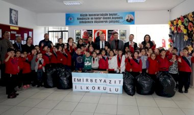 Kalpleri Küçük, Bağışları Büyük