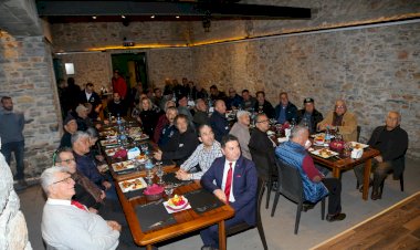 Başkan Aras Süngerciler İle Bir Araya Geldi