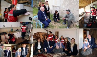 Başkan Gümüş, Makbule Teyzeyle Kamil Amcaya Misafir Oldu