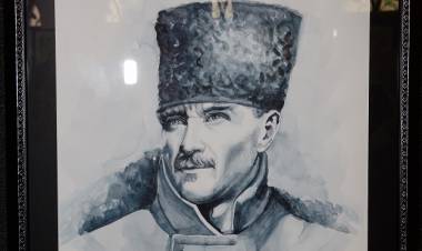 Suyun Rengi Tuvale Yansıdı