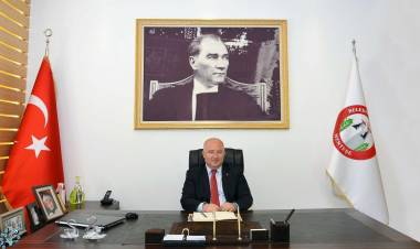 Başkan Gümüş, 23 Nisan Ulusal Egemenlik ve Çocuk Bayramını Kutladı