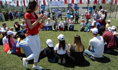 Denizova’da 23 Nisan Coşkusu