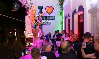 White House Bodrum Yaz Sezonunu Muhteşem Bir Partiyle Karşıladı.