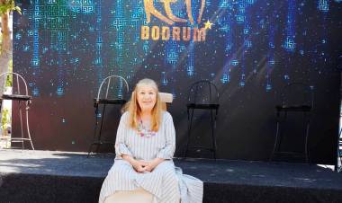 Ünlü Sanatçı Ayla Algan’ın Kefi Keyfi