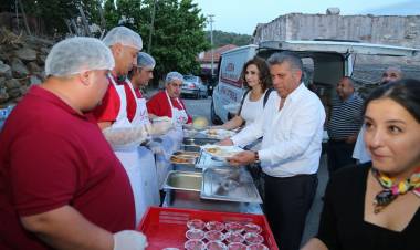 İlk İftar Çömlekçi'de Yapıldı
