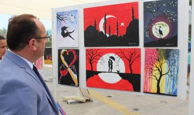 Genç Kalemler Eserlerini Sergiledi