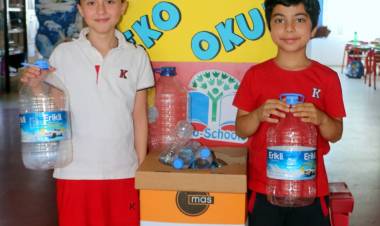 Pet Şişelerden İnteraktif Dev Heykeller