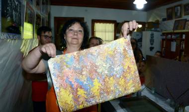 Yabancı Öğretmenler Ebru Sanatıyla Tanıştı