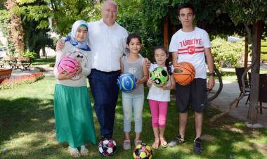 Atığı Getir, Hediyeyi Götür