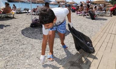 Bodrum İçin 3 Dakika Plaj Temizliği