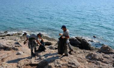 Menteşe Belediyesi’nden Kıyı Temizliği