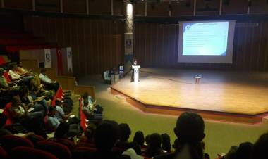 Belediye Personeline Kişisel Gelişim Semineri