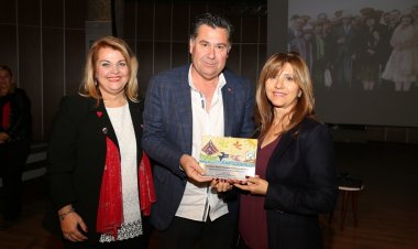 Başkan Kocadon Dünya Kadın Hakları Günü’nü Kutladı