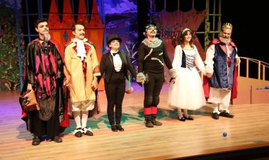 En İyi Karne Hediyesi "Çizmeli Kedi"