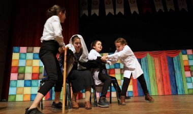 Çocuklar Hem Güldürdü Hem Düşündürdü