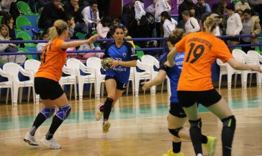 Denizin Kızları Güçlü Rakibine Direndi Ama Yenemedi